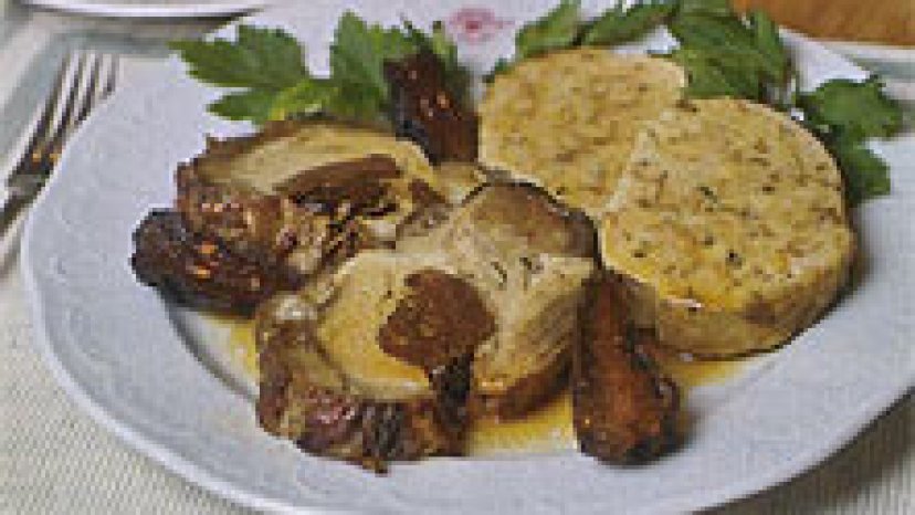 Schweineschopfbraten gefüllt mit gedörrten Pöllauer Hirschbirnen